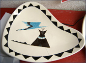 Ute dish with teepee design. Photo by Rebecca Hammond.